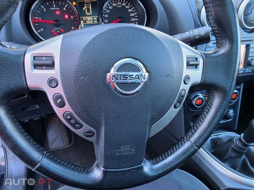 Nissan Qashqai +2 1.6 dCi Tekna Premium 360