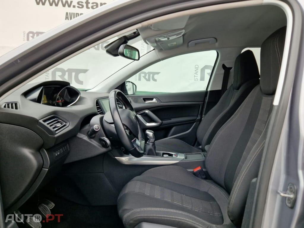 Peugeot 308 1.2 PureTech Allure J18
