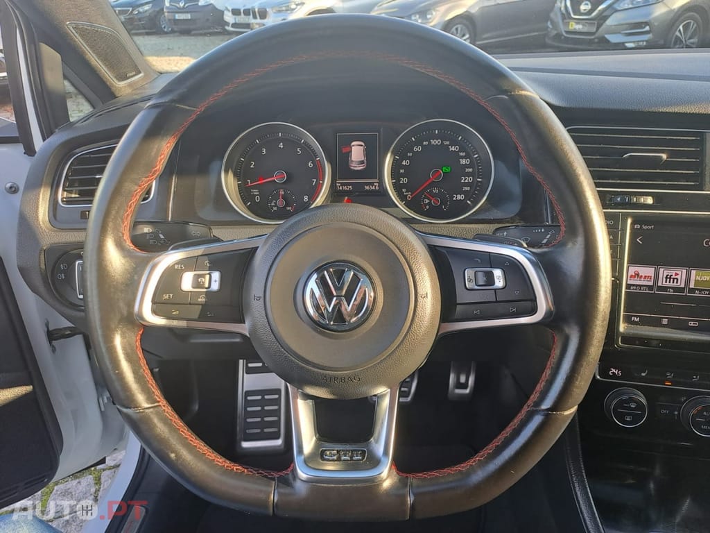 Volkswagen Golf 2.0 TSi GTi DSG Performance