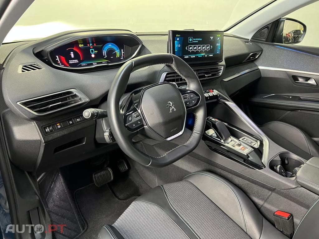 Peugeot 3008 Allure HYBRID 225cv e-EAT8