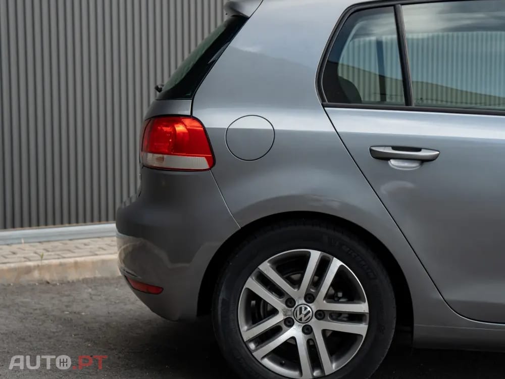 Volkswagen Golf 2.0 TDi Confortline