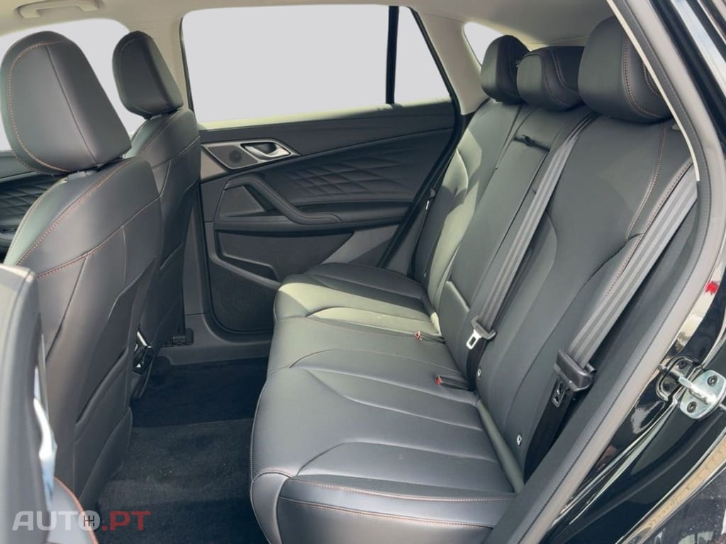 MG EHS PHEV Luxury  