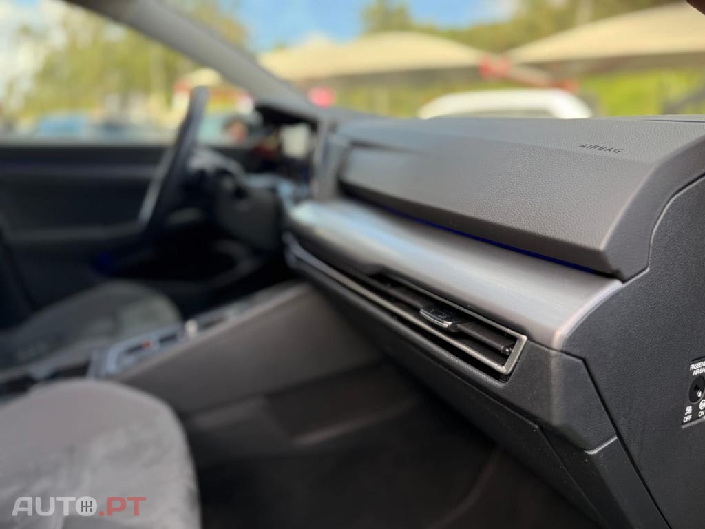Volkswagen Golf 1.4 eHybrid OPF DSG Style