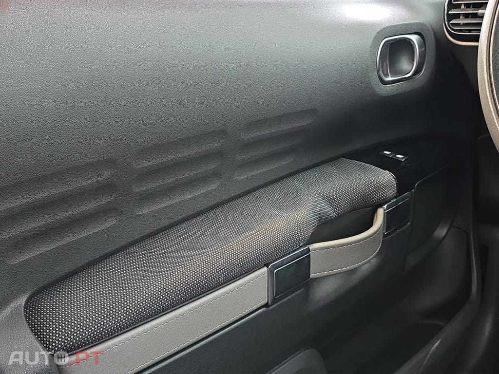 Citroen C4 Cactus 1.6 BlueHDi Shine