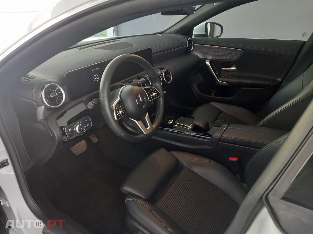 Mercedes-Benz CLA 180 Progressive Line