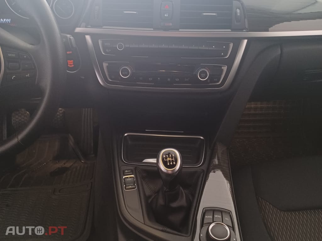 BMW 320 Touring d Luxury 184cv