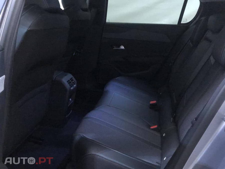 Peugeot 308 1.6 Hybrid Allure eEAT8