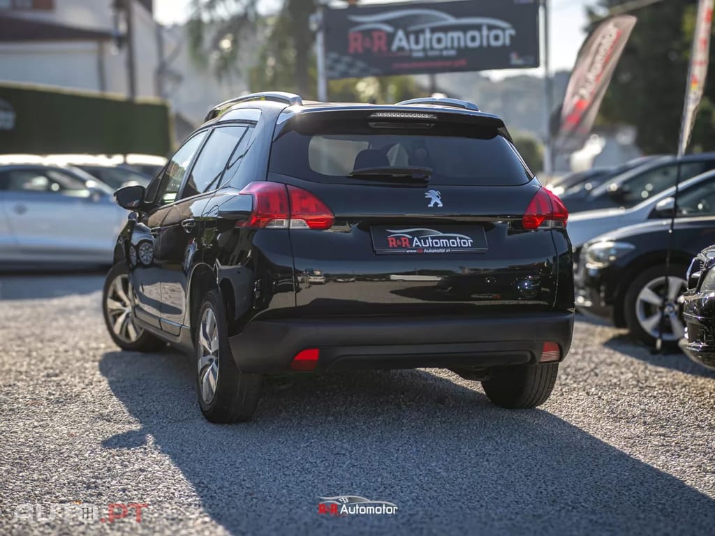 Peugeot 2008 1.2 VTi Active