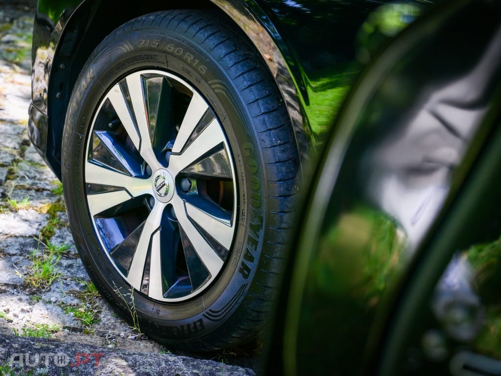 Volvo V60 2.0 D3 Momentum