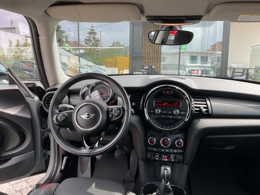 MINI Cooper Cooper D