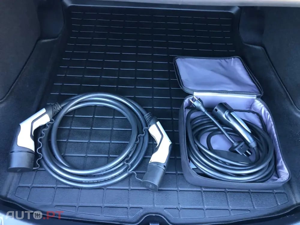 Tesla Model 3 Standard Range Plus RWD