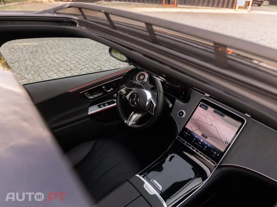 Mercedes-Benz EQE 300 Electric Art