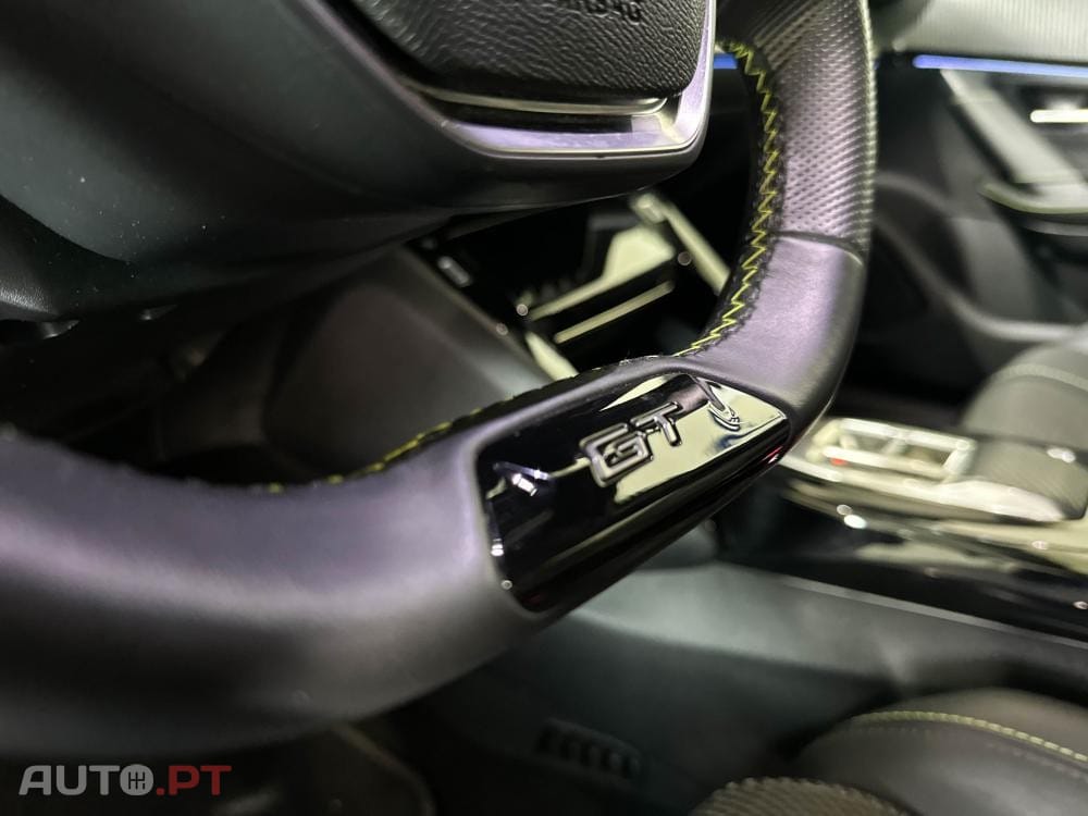 Peugeot E-2008 54 kWh GT