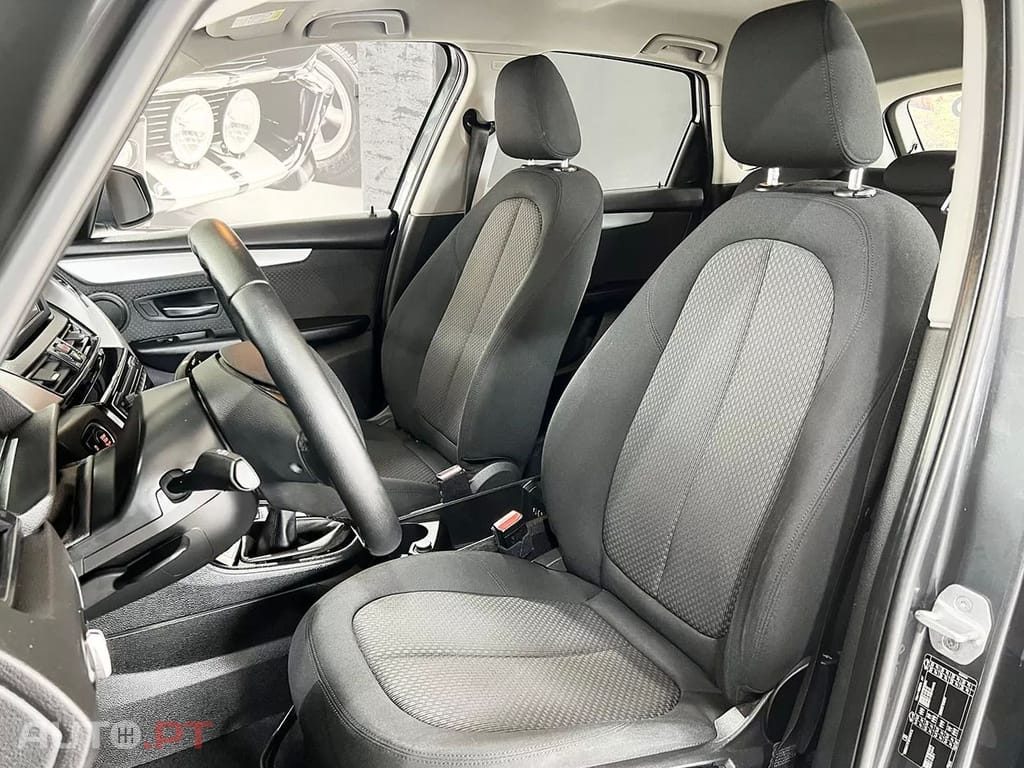 BMW 214 d Advantage