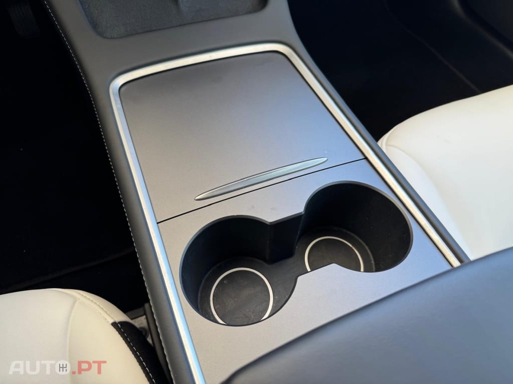 Tesla Model 3 Standard Range Plus RWD