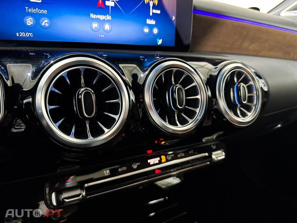 Mercedes-Benz CLA 200 7G-DCT AMG Line Advanced Plus