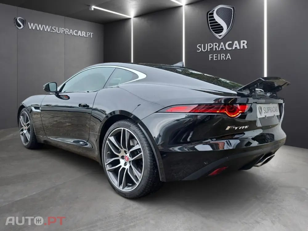 Jaguar F-Type 2.0 i4 R-Dynamic