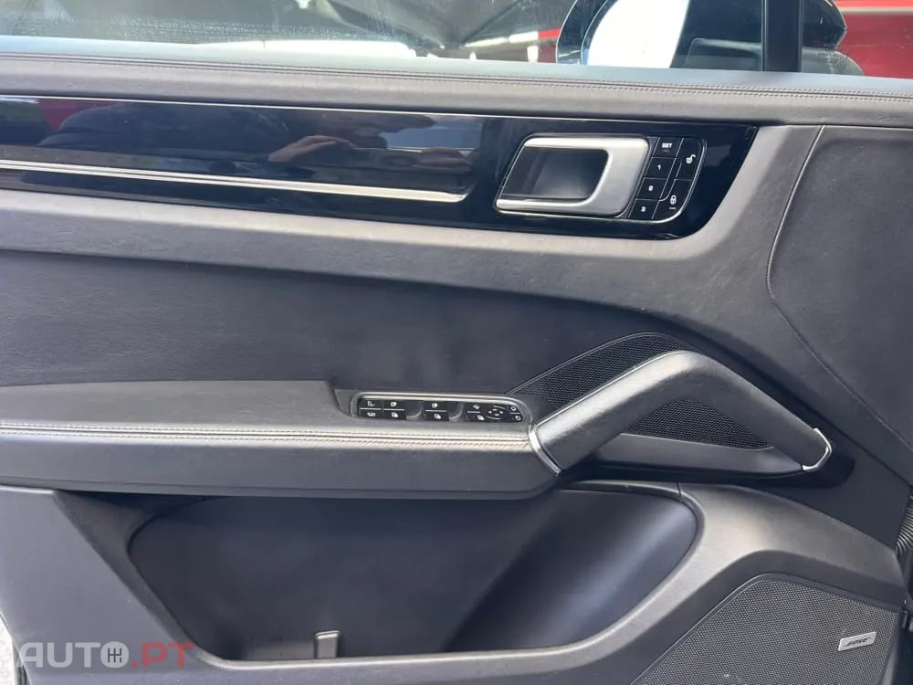 Porsche Cayenne E-Hybrid Tiptronic S