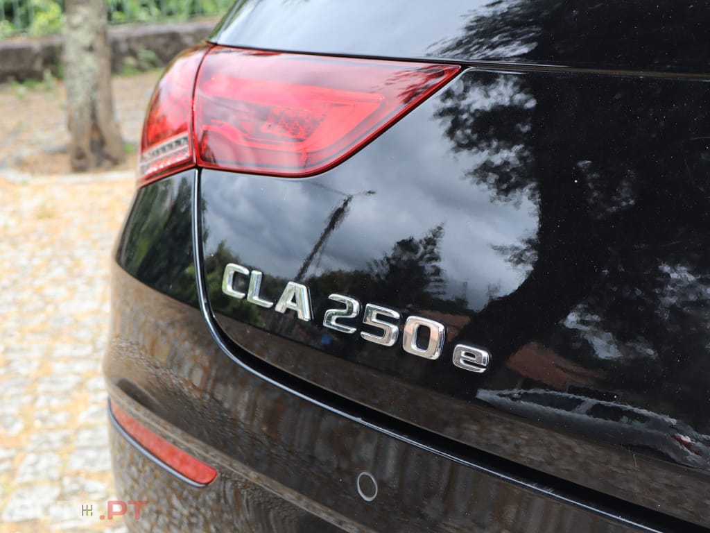 Mercedes-Benz CLA 250 e AMG Line