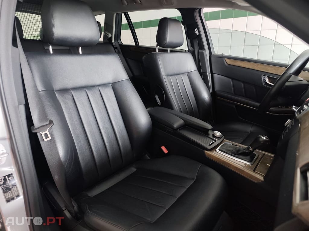 Mercedes-Benz E 250 BlueTEC Elegance Auto. — fotografia 11
