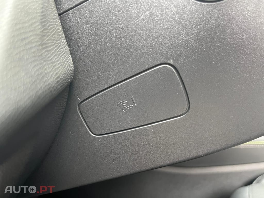 Peugeot 408 PHEV 180 e-EAT8 GT I.V.A DEDUTIVEL 