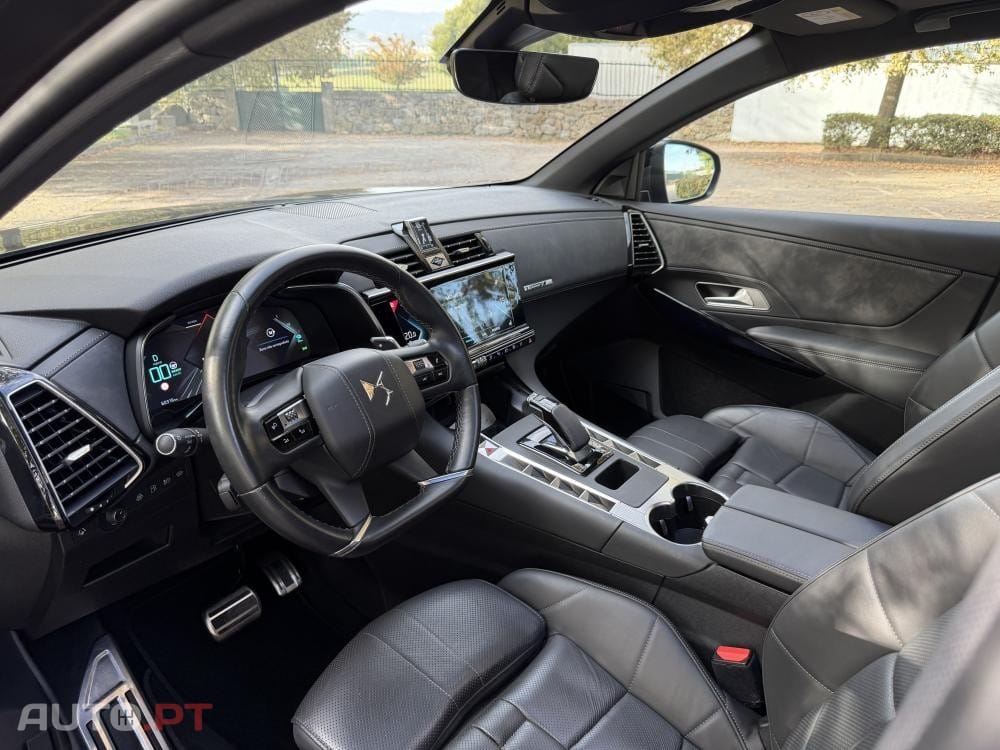 DS DS7 Crossback E-Tense Performance Line+ EAT8
