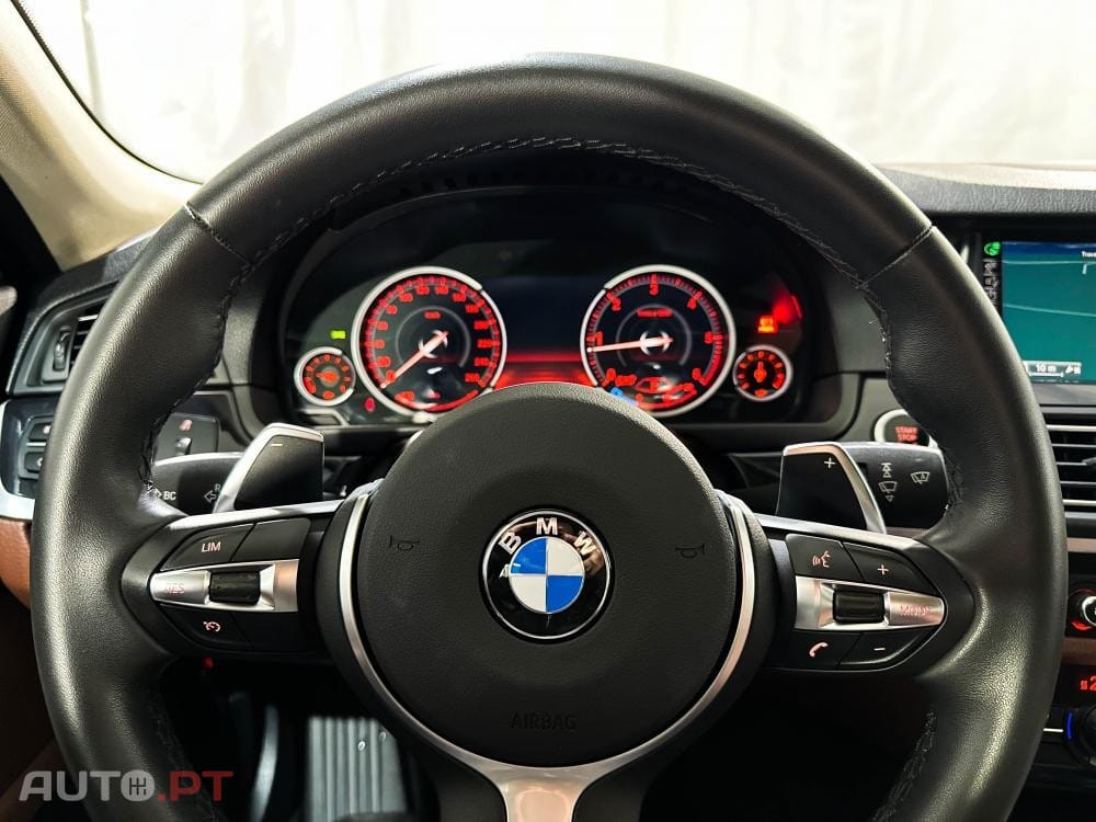 BMW 520 d Pack Desportivo M Auto