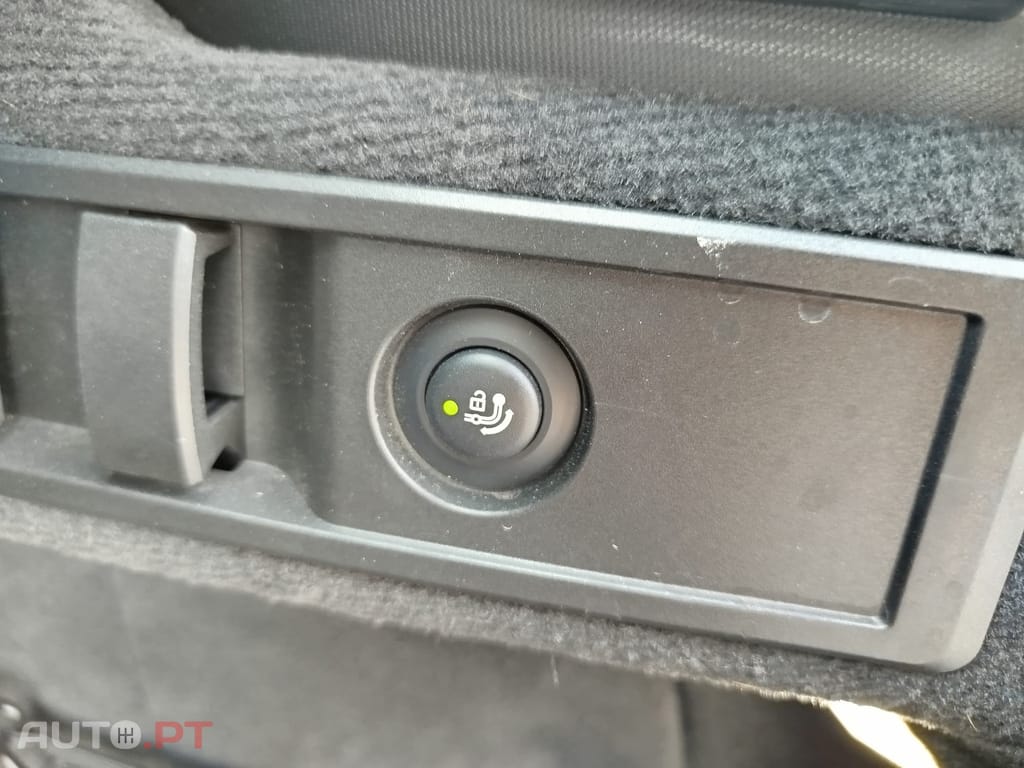 BMW 320 d Touring Pack Desportivo M Auto