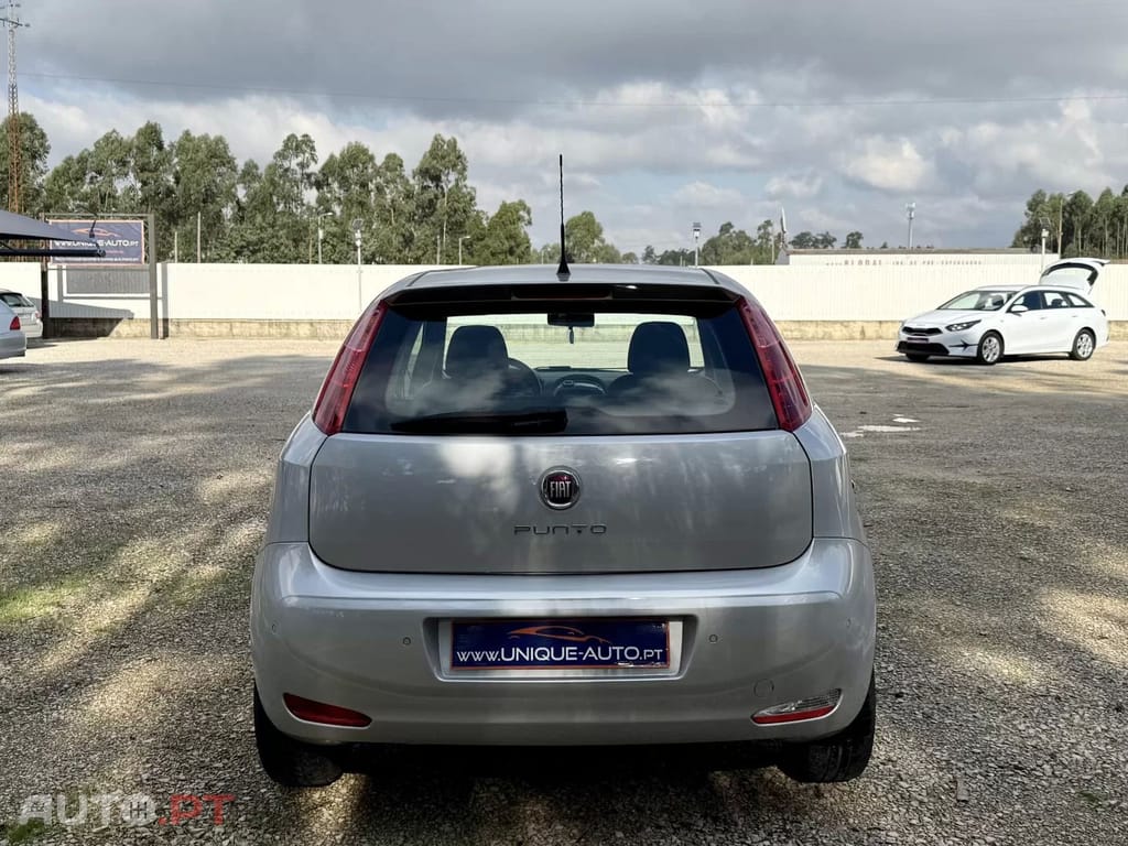 Fiat Punto 1.3 M-Jet Lounge Start&Stop — fotografia 8