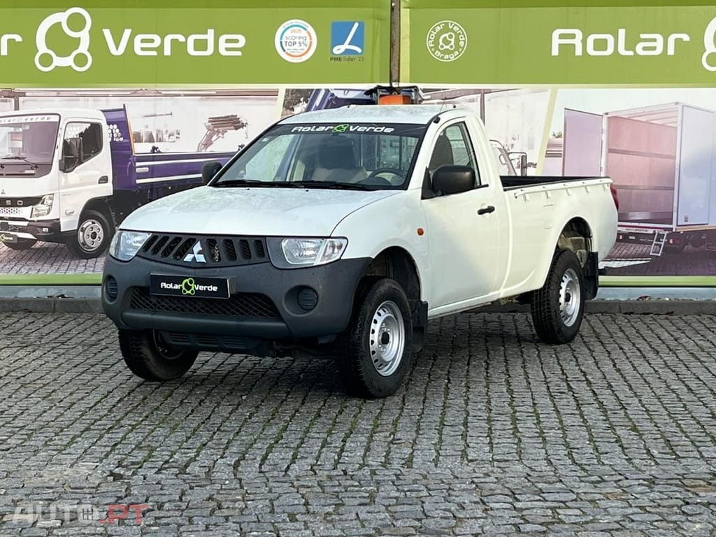 Mitsubishi L200 4X4  CAIXA COM 2250 mm