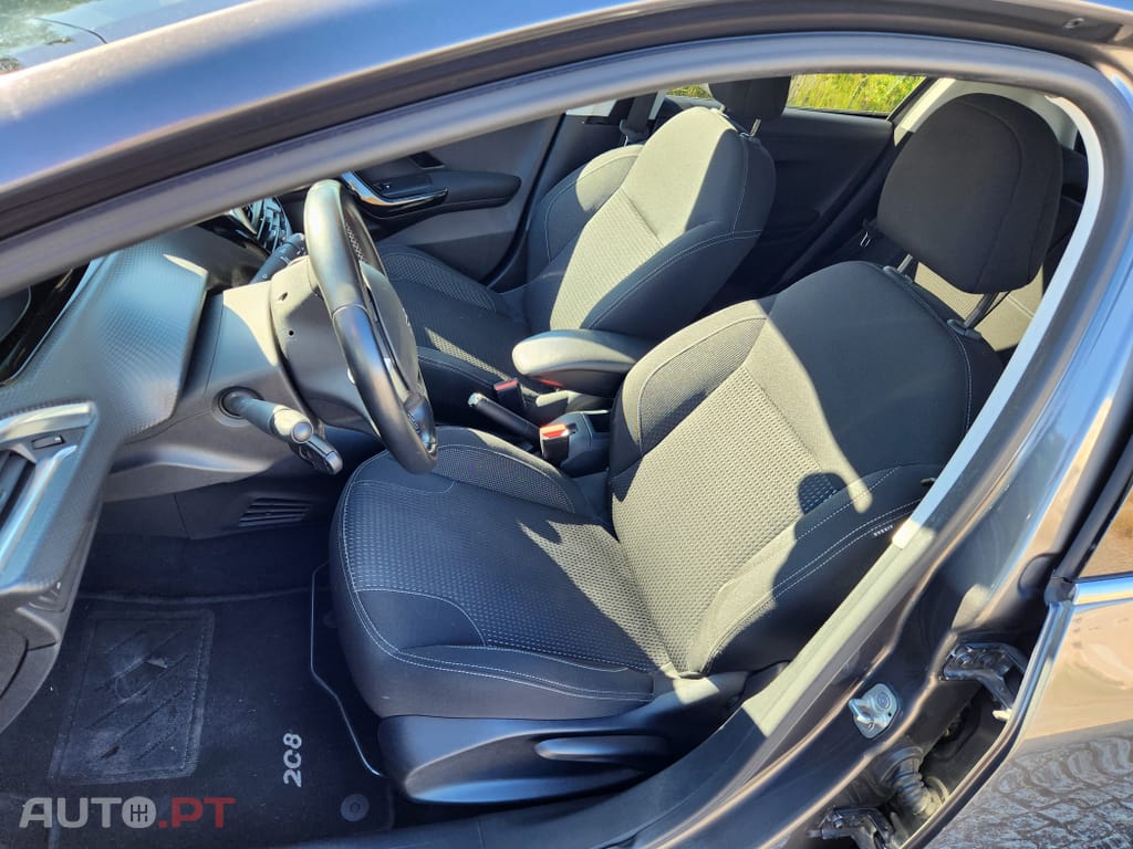 Peugeot 208 1.5 BlueHDi Allure