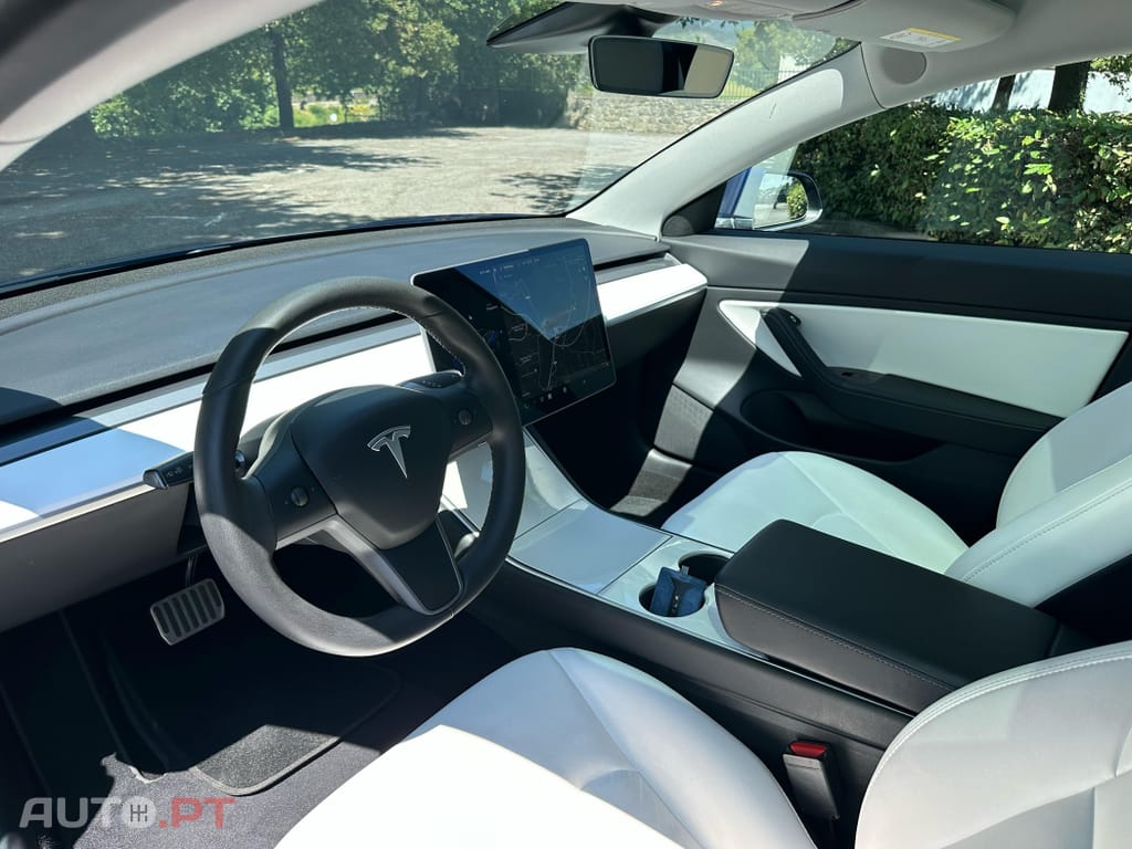 Tesla Model 3 Long-Range Dual Motor AWD