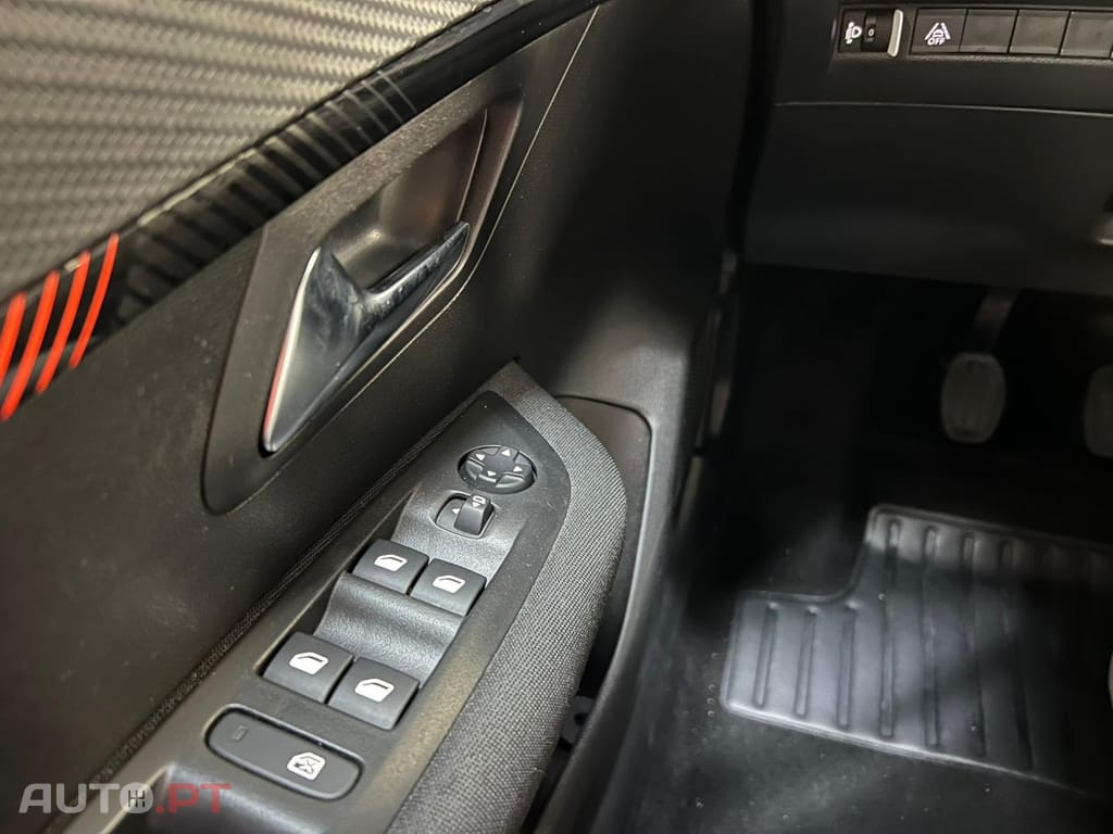 Peugeot 208  1.2 PureTech SE Style