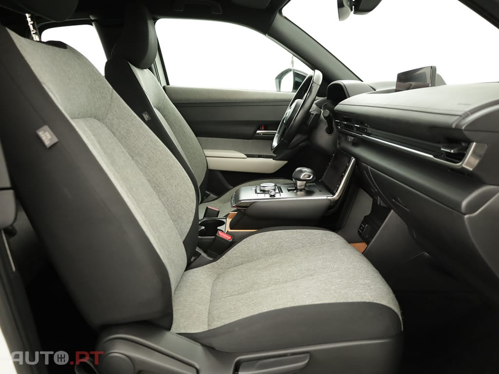Mazda MX-3 MX-30 E-SKYACTIV EXCLUSVE-LINE