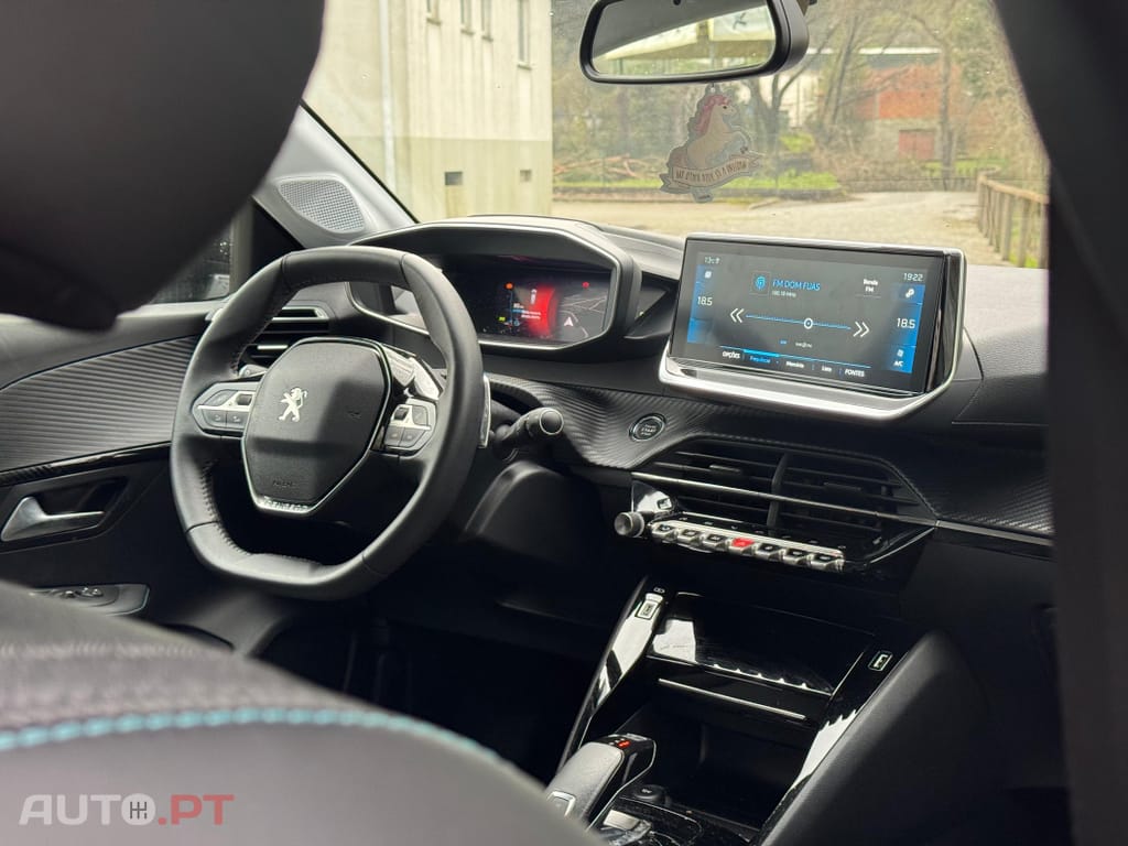 Peugeot 208 1.2 PureTech Allure EAT8