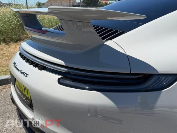 Porsche 911 Carrera 4 GTS PDK