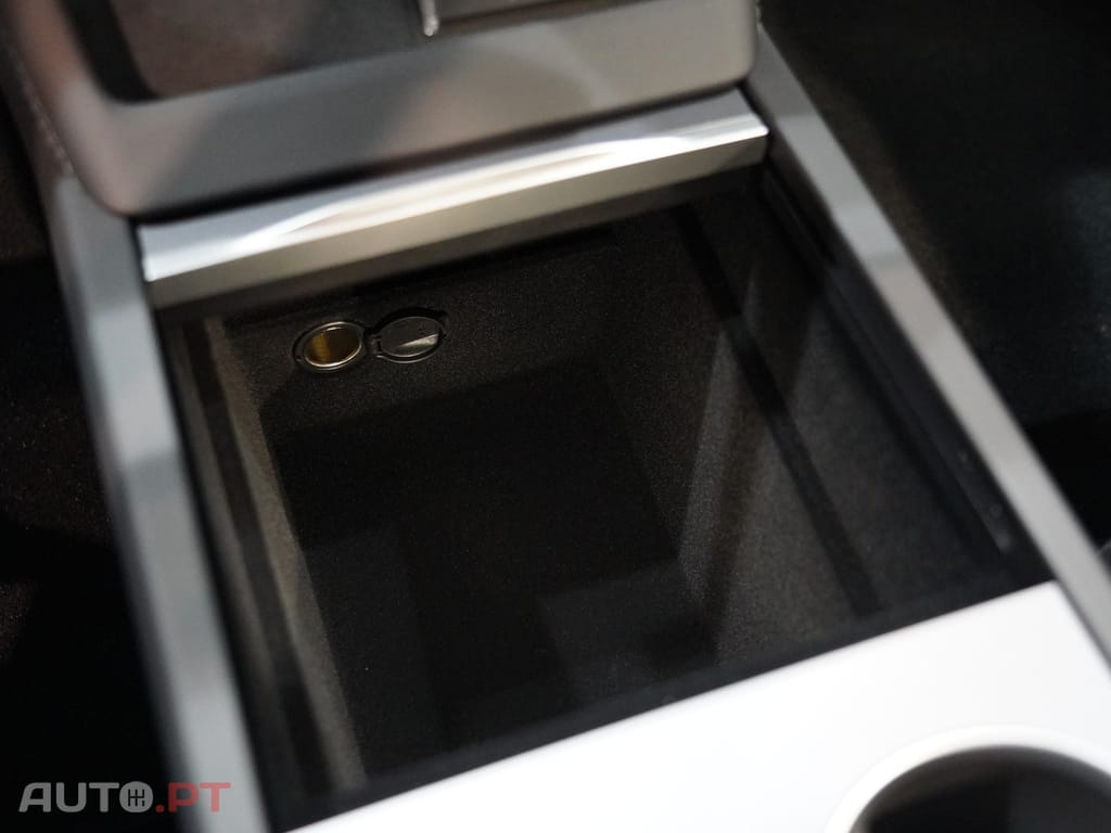 Tesla Model 3 Tração Traseira