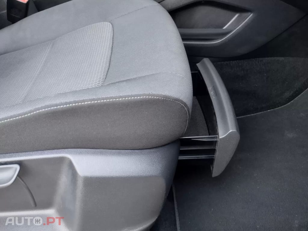 Volkswagen Golf 1.6 TDI Confortline