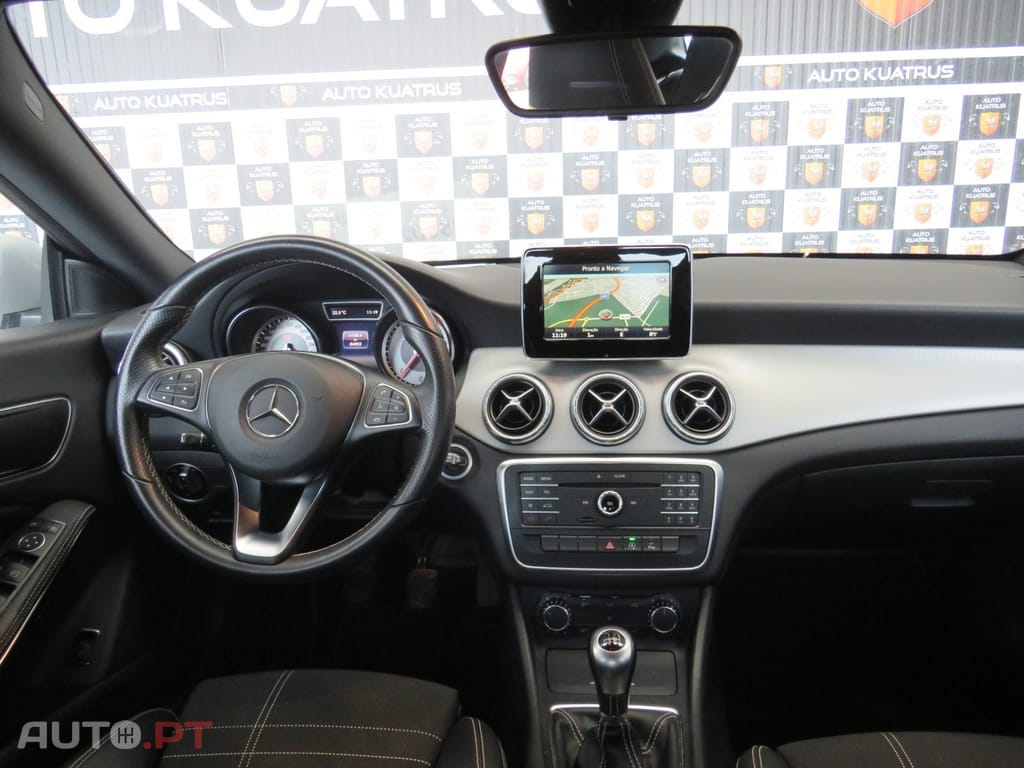 Mercedes-Benz CLA 180 180 D