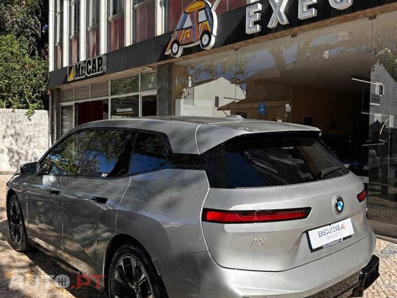 BMW iX xDrive 45 Pack Desportivo