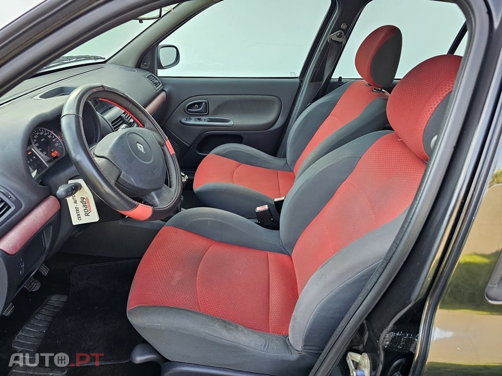 Renault Clio 1.2 16V Confort Authentique