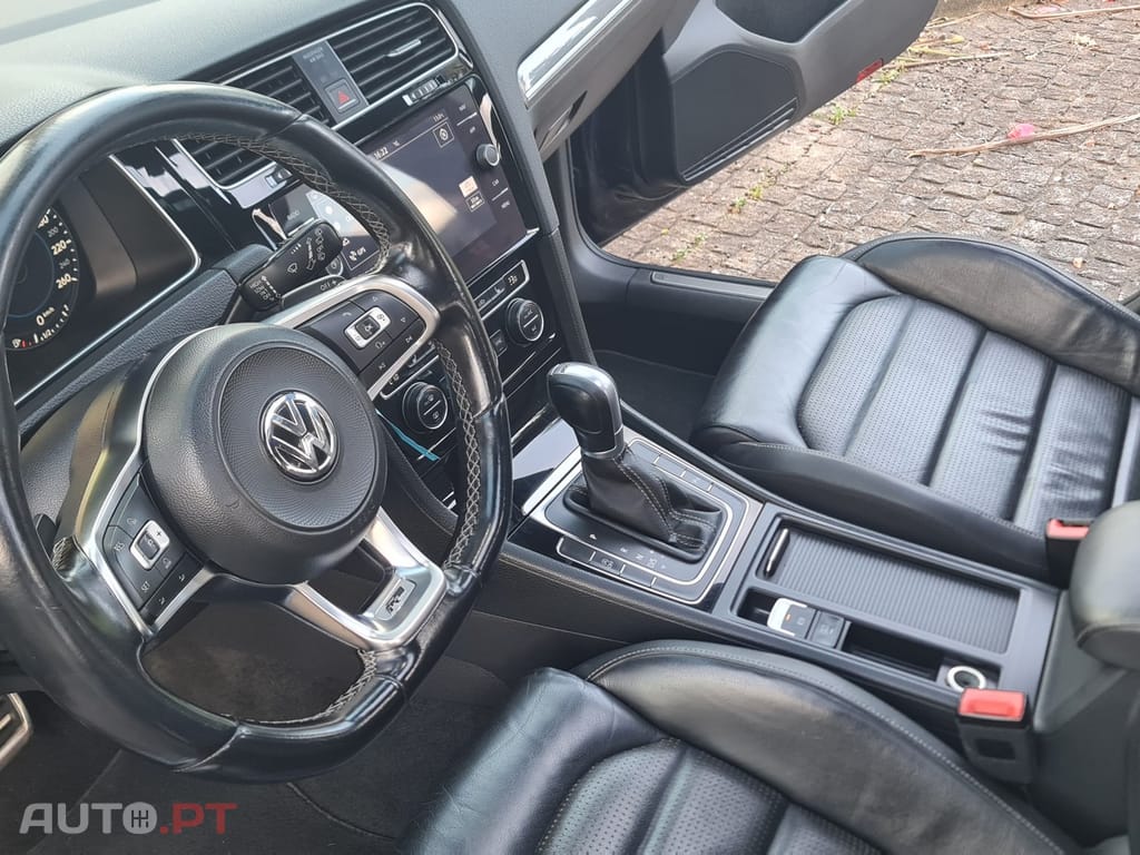 Volkswagen Golf 1.6 TDI R-Line DSG