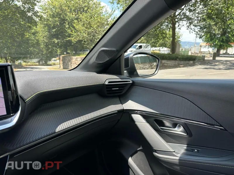 Peugeot E-208 50 kWh GT Pack