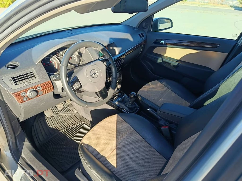 Opel Astra Caravan 1.7 CDTi Cosmo Plus