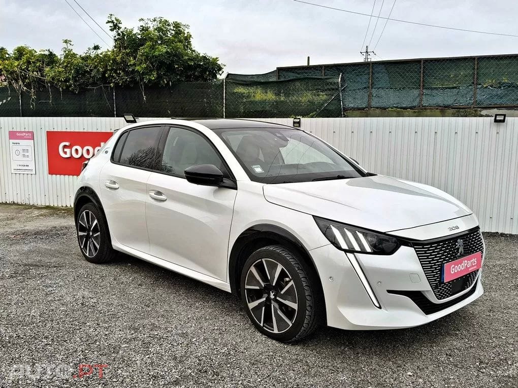 Peugeot E-208 50 kWh GT Pack
