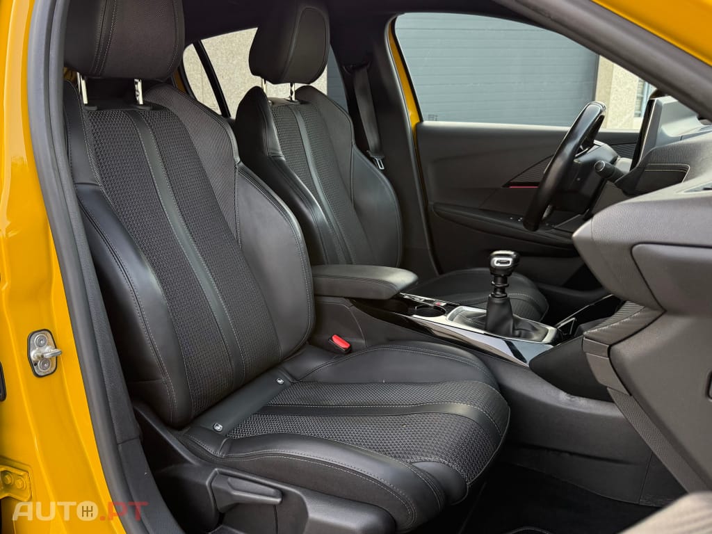 Peugeot 208 1.2 PureTech GT