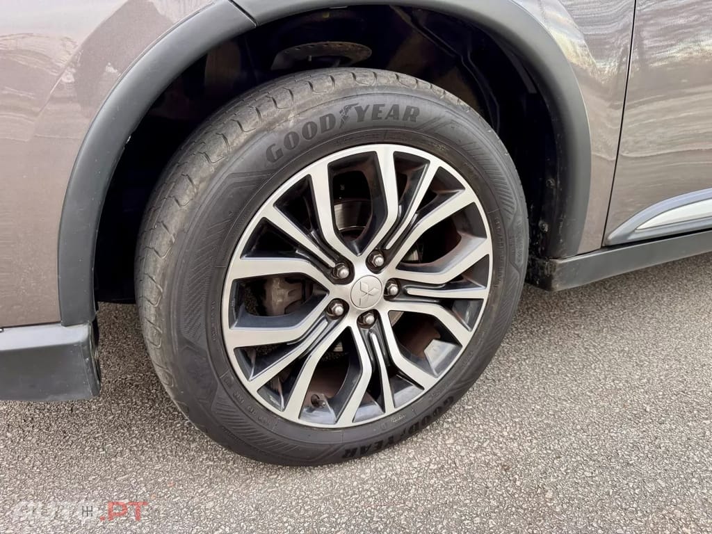 Mitsubishi Outlander 2.2 DI-D Intense