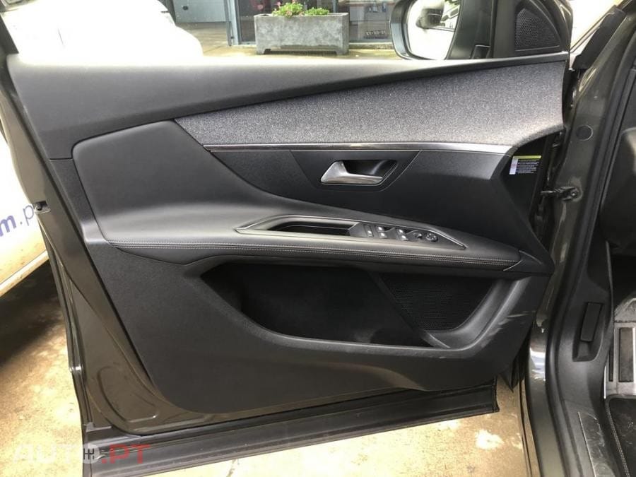 Peugeot 3008 1.6 Hybrid GT e-EAT8
