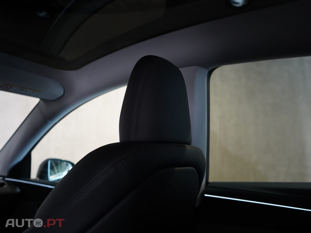 Tesla Model Y Long Range Tração Traseira