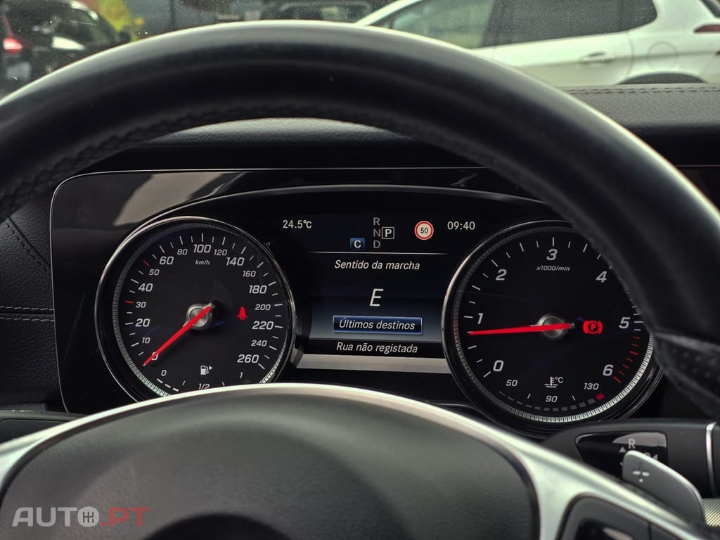 Mercedes-Benz E 220 d AMG Line